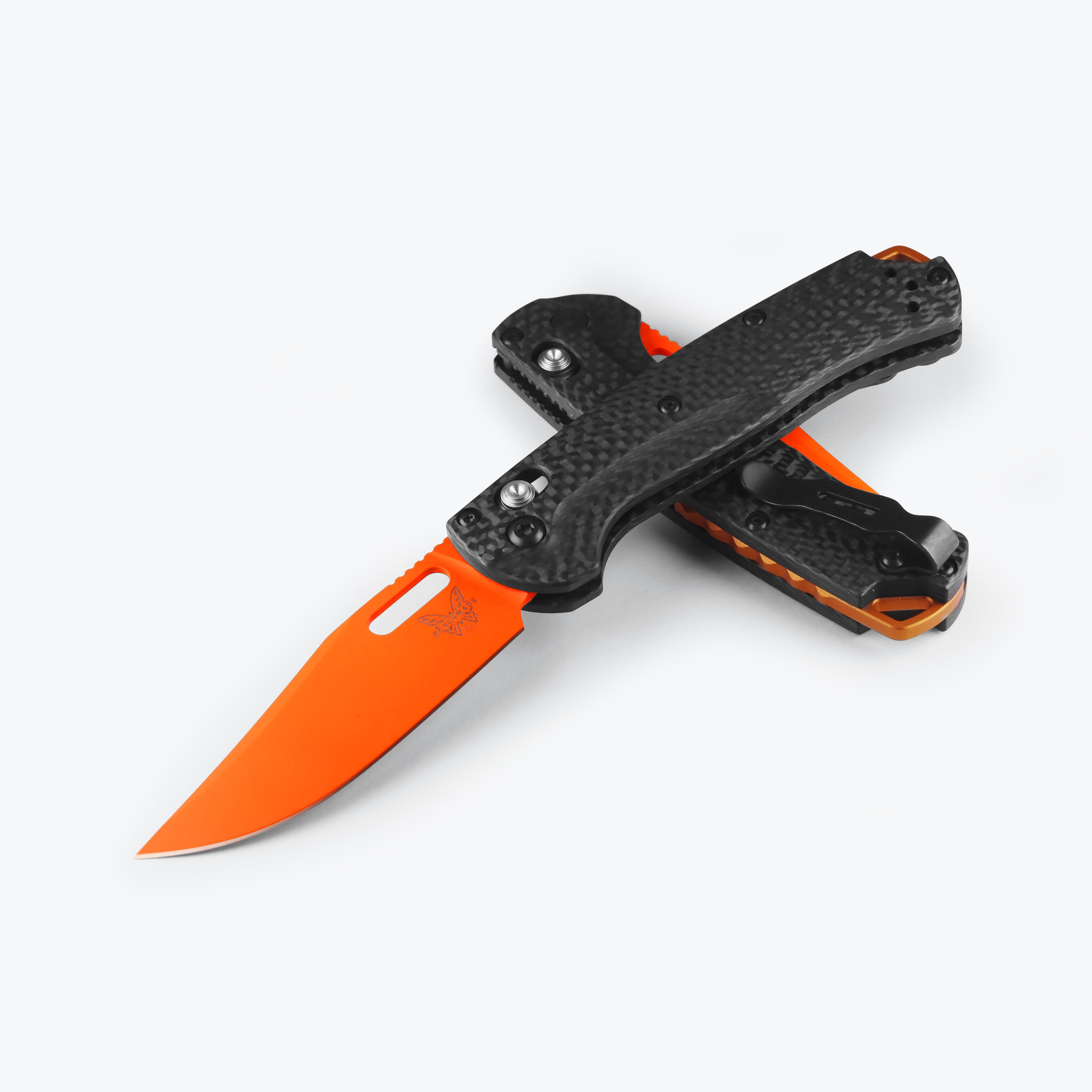 Benchmade Mini Taggedout - AXIS Lock - HUNT Series - CPM-Magnacut - Carbon Fiber Handle - 15533OR-01