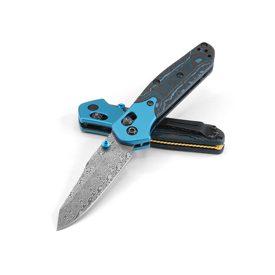 Benchmade 945 Mini Osborne - Gold Class - Damasteel - Fat Carbon Handle - 945-221